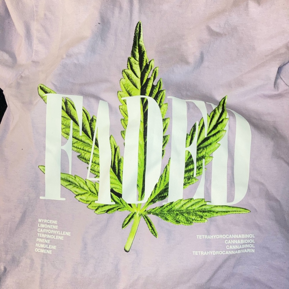 Fashion nova canabis tee (size medium) (pink) worm 1-2 times